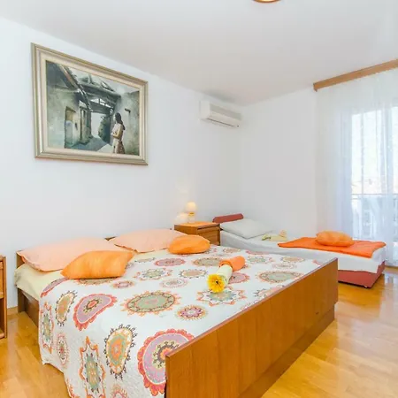 Apartments And Room Sun & Sea Podgora Exterior photo