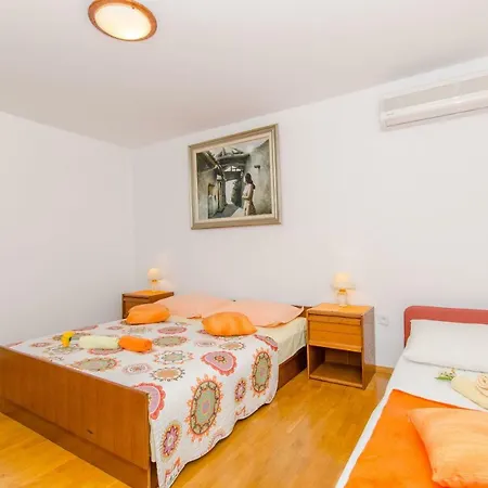 Apartments And Room Sun & Sea Podgora Exterior photo