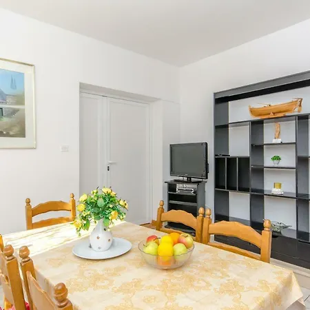 Apartments And Room Sun & Sea Podgora Exterior photo