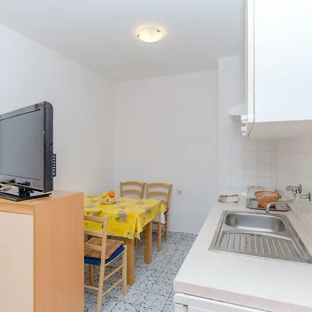 Apartments And Room Sun & Sea Podgora Exterior photo